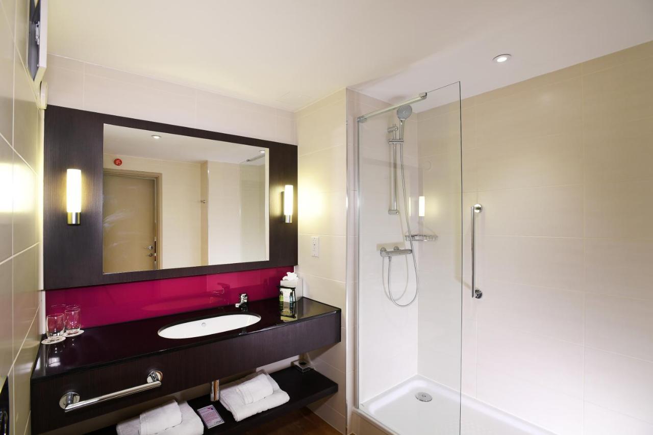 Lancaster Hotel Ъксбридж Екстериор снимка